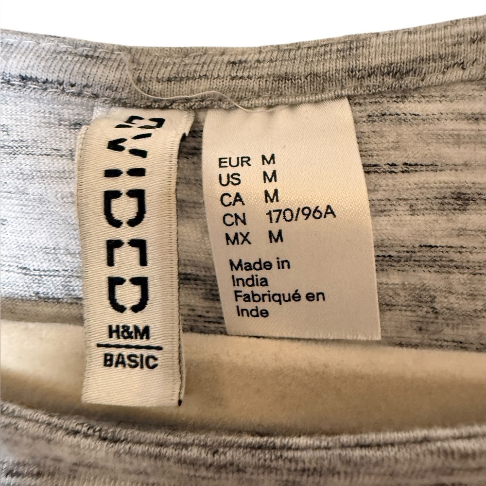 H&M Heather Gray Long Sleeve Crop Top - Picture 2 of 2